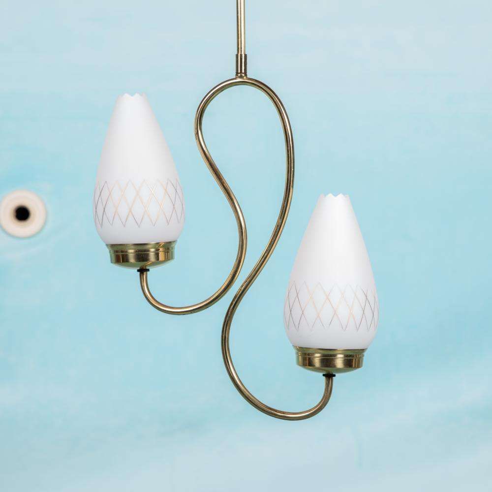 Mid Century Zweedse Vintage Opaline Hanglamp, Jaren 1950