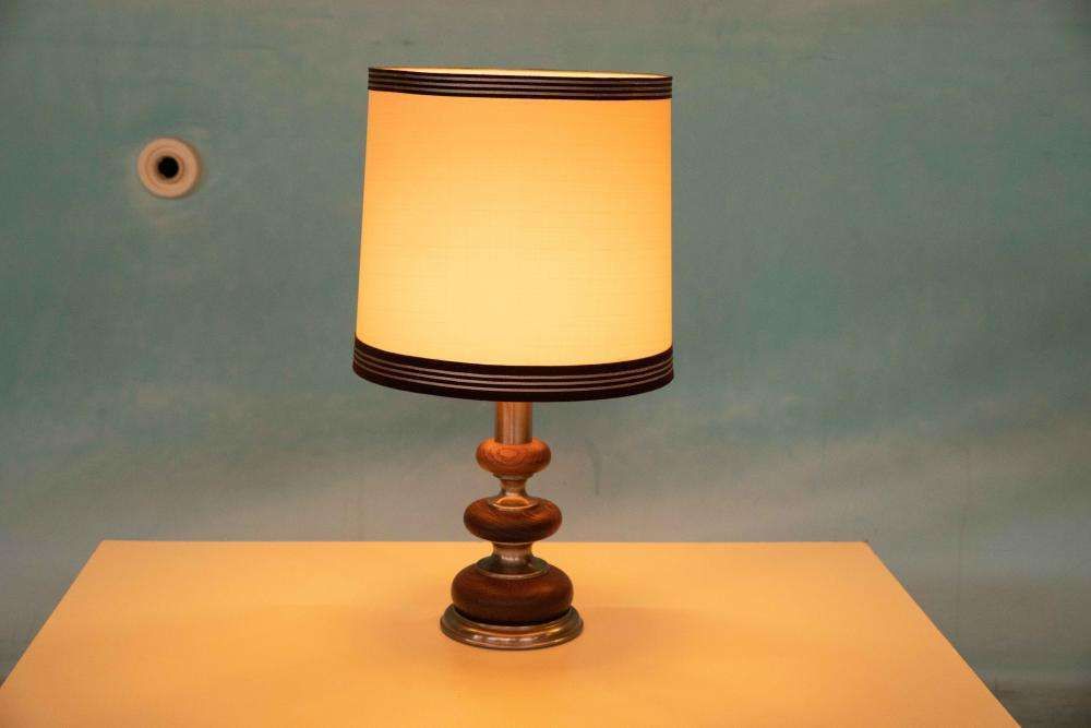 photo for sale Bohemian Tafellamp Jaren 1960 – Space Age Houten Nachtkastlamp
