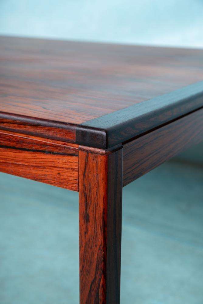 photo furniture Opgeknapte Vintage Scandinavische Salontafel, Mid Century