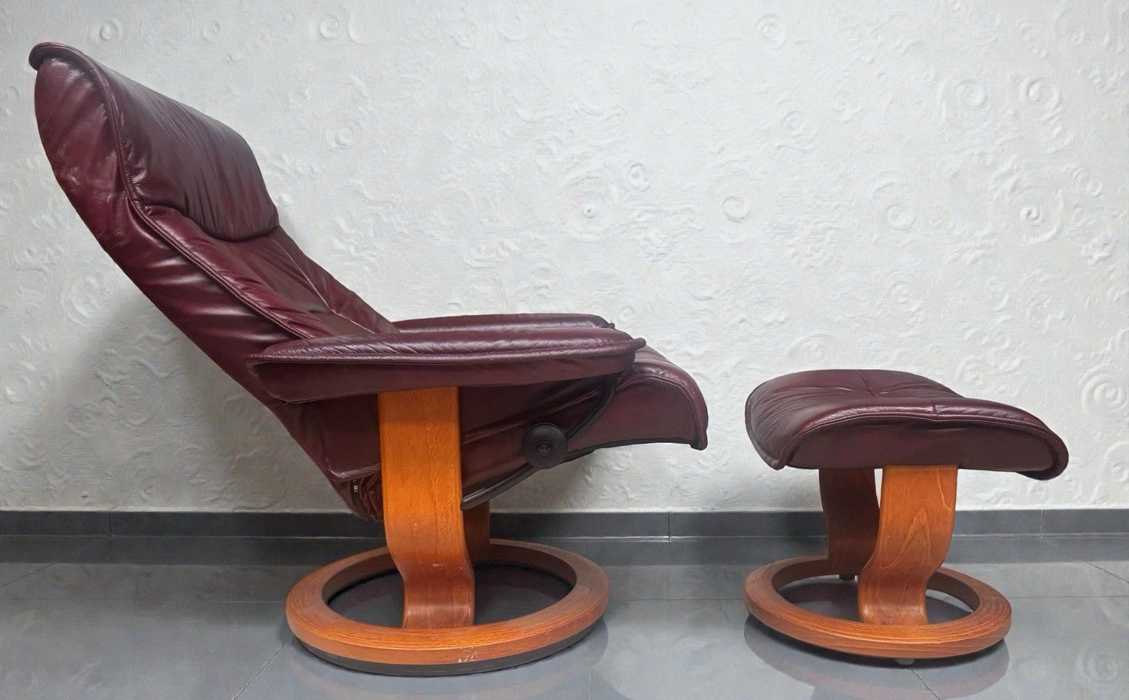 Ekorness Stressless Reclining Armchair And Footstool Consul Range Super Quality photo vinterior