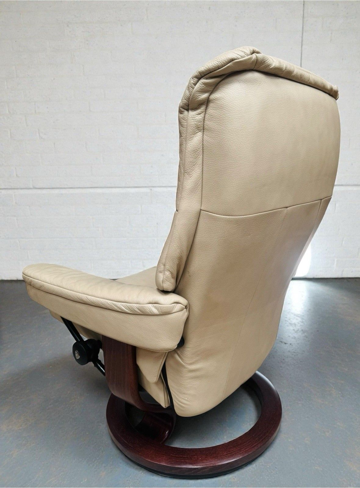 Ekorness Stressless Reclining Armchair  Mayfair Range Super Quality photo vinterior