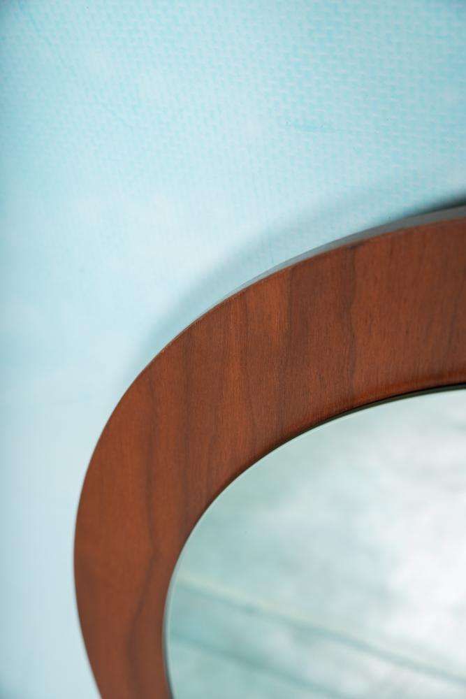 Vintage Walnoten Wandspiegel, Jaren Zestig Minimalistisch Design photo Woonaccessoires