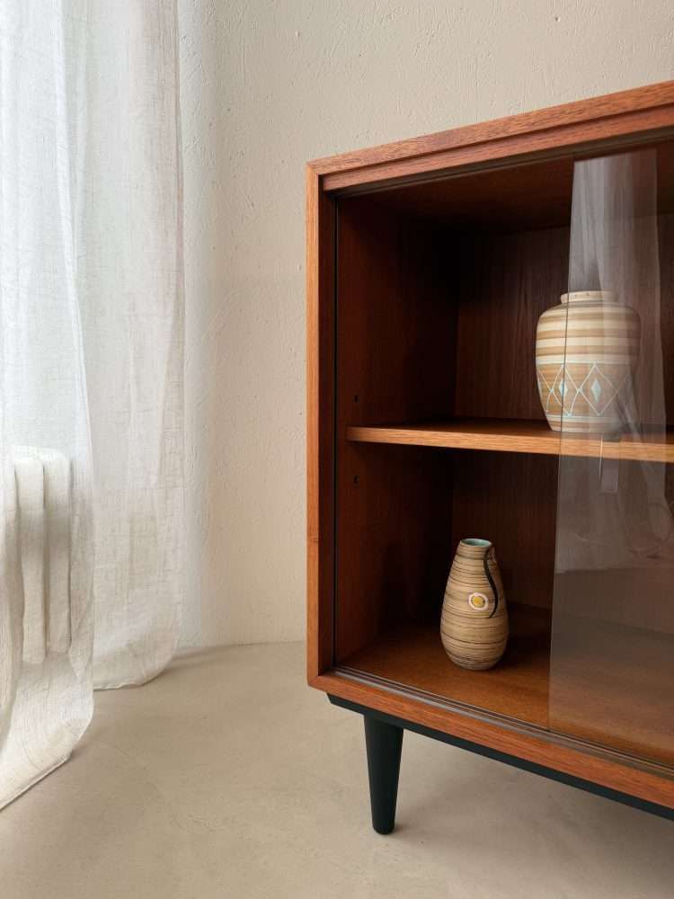 photo furniture Musterring Teak Dressoir, Jaren 1960