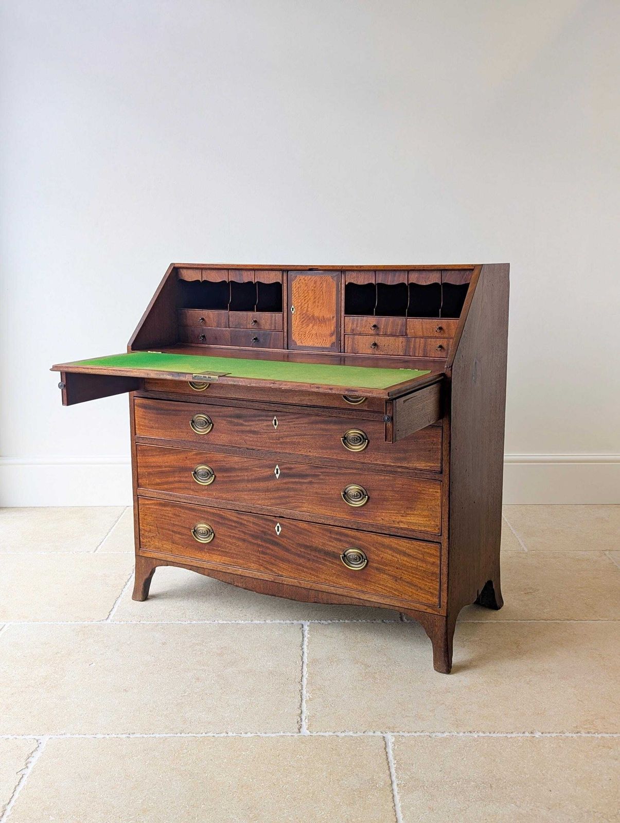 Antique Georgian Mahogany Bureau C.1800 photo vinterior