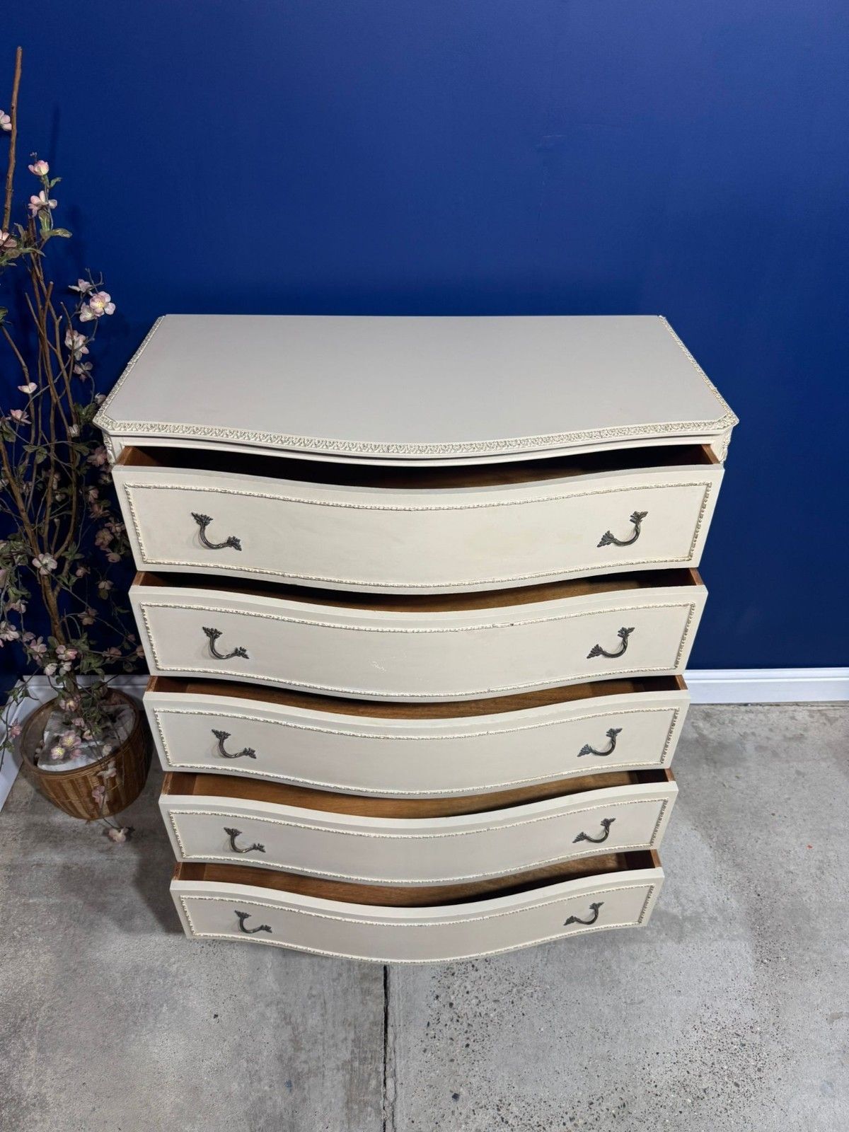 photo furniture Vintage Olympus Chest Of Drawers White Cream French Louis XV Style 5 Drawers