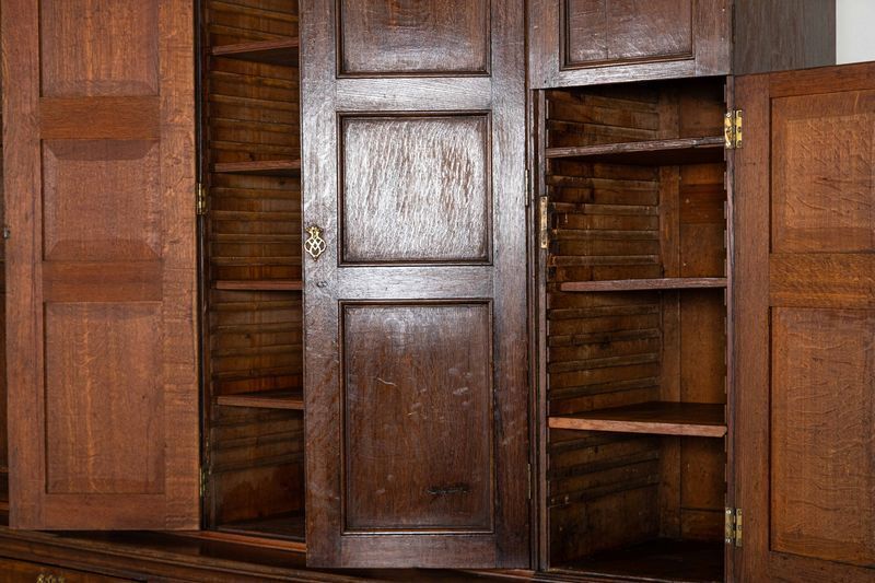 photo vintage Monumental English Georgian Breakfront Oak Estate Housekeepers Cupboard