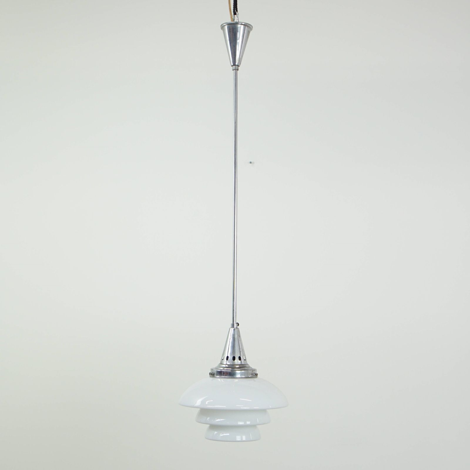 Vintage Design Hanglamp Met Gelamineerd Matglas En Chroom