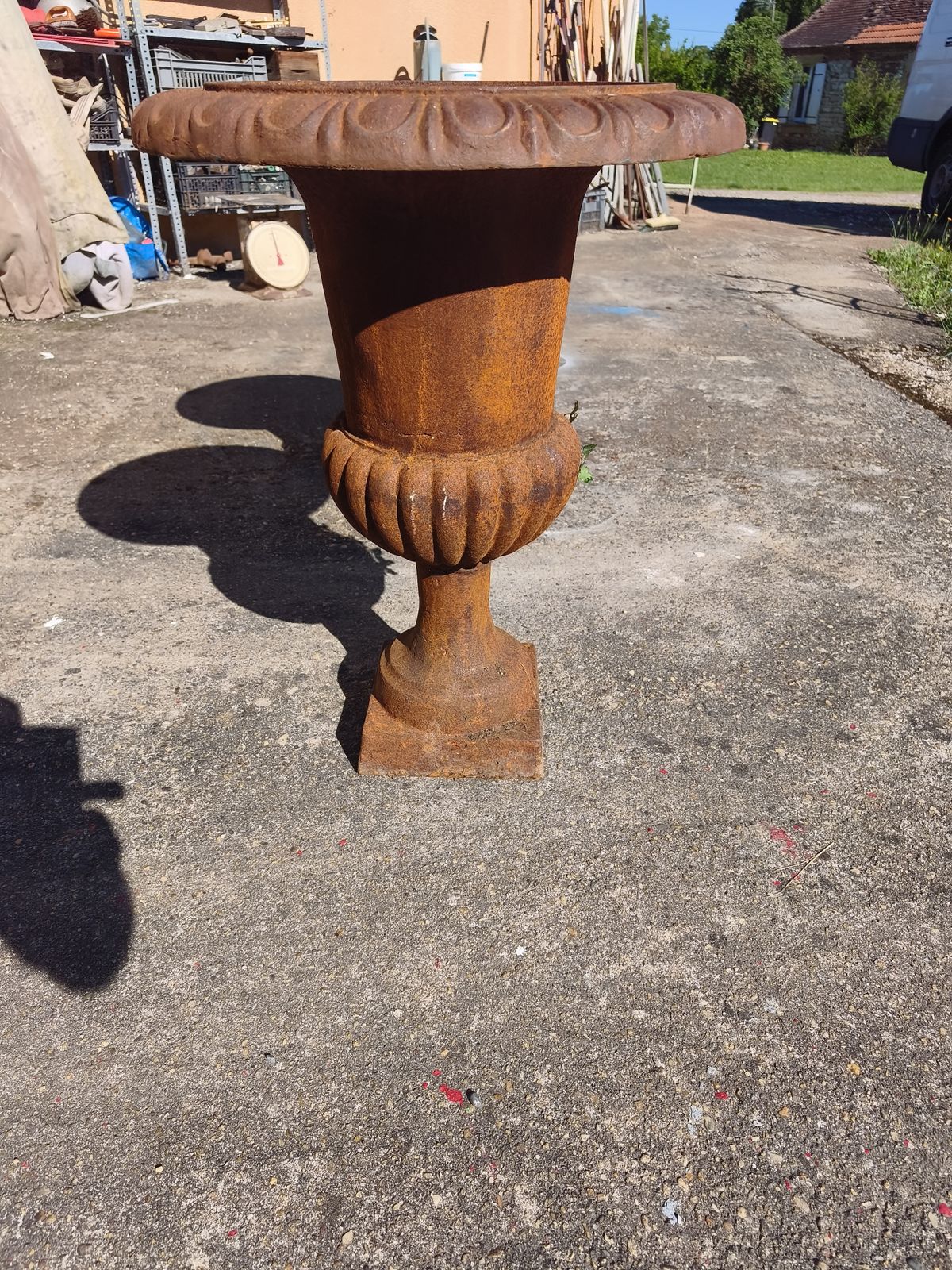 photo furniture Pair Of 19th Century Cast Iron Medici Vases