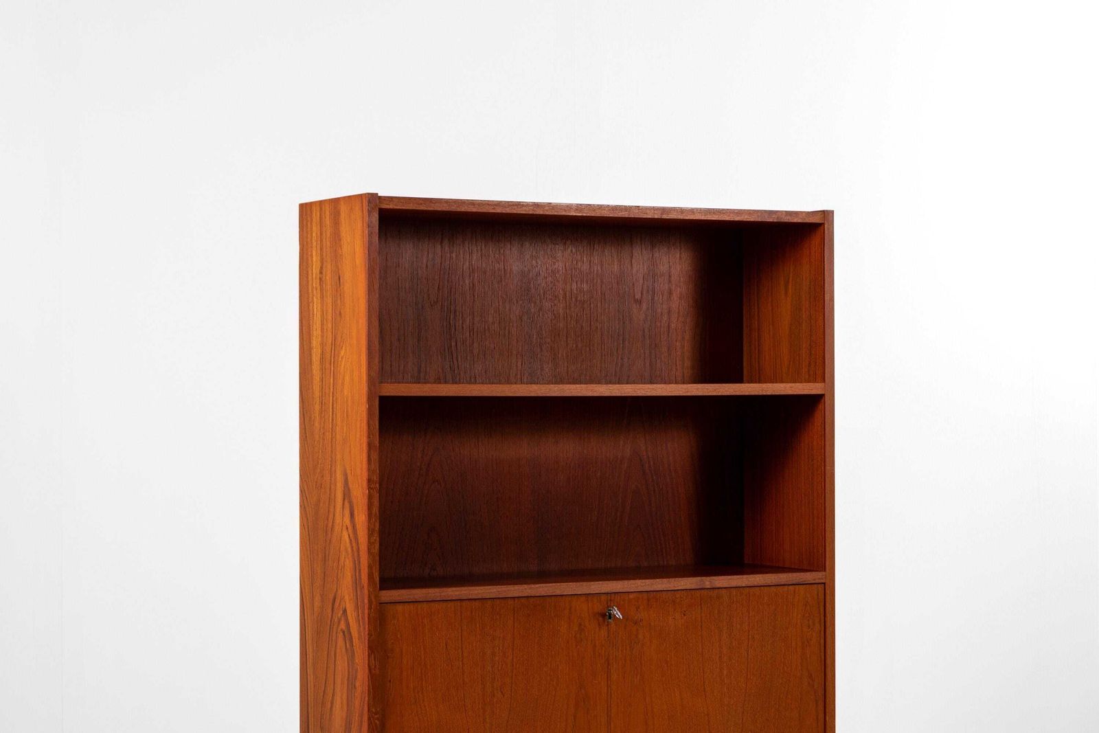 photo buy Danish Mid Century Teak Bookcase Cabinet, 1960s – Sejling Skabe