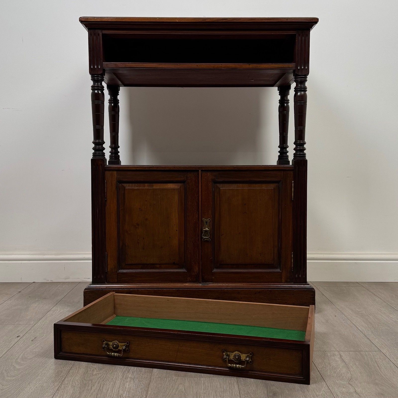 Furniture Antique 20th Century Edwardian Walnut Cabinet By Maple & Co ( Af 5619 ) photo