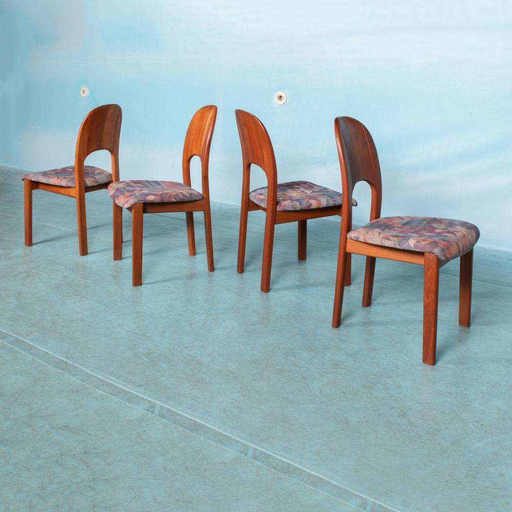 Meubels Japandi Deens Design Eetkamerstoelen Jaren '70 – Teakhouten photo