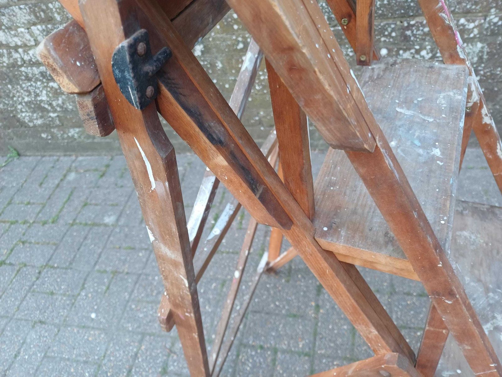 Antique Wooden Step Ladder Early 20th Century Pine Stand Rustic Shelving Display Clothes Rack Shabby Chic Folding Decor photo vinterior