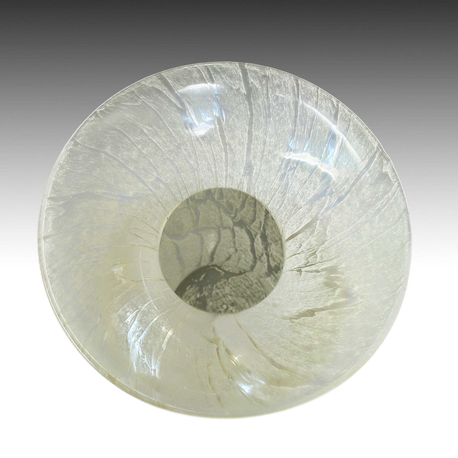 photo for sale Vase de luxe en verre de Murano vert, fait main, par Maestro Del Vetro, années 1970. Fabriqué en Italie.