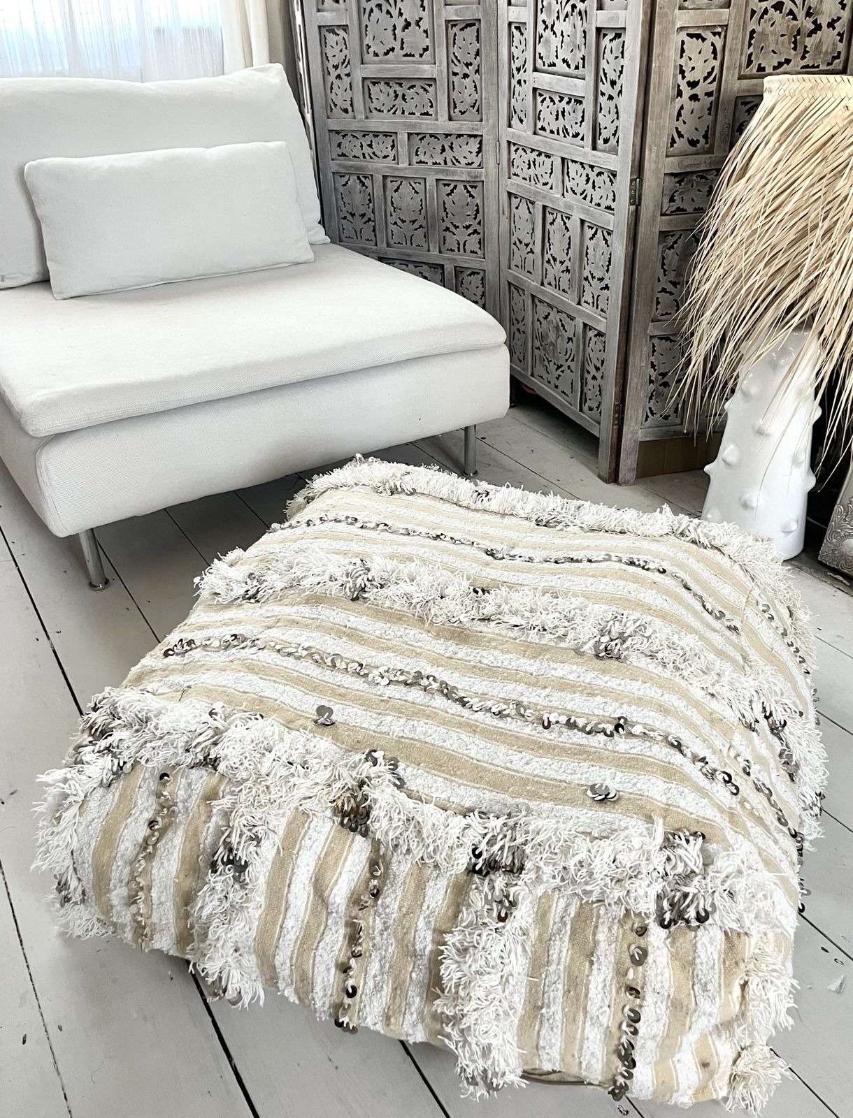 photo furniture Moroccan Handira Pouf Xl Vintage Berber Carpet Pouf Handmade Pouf Ottoman Square Pouf