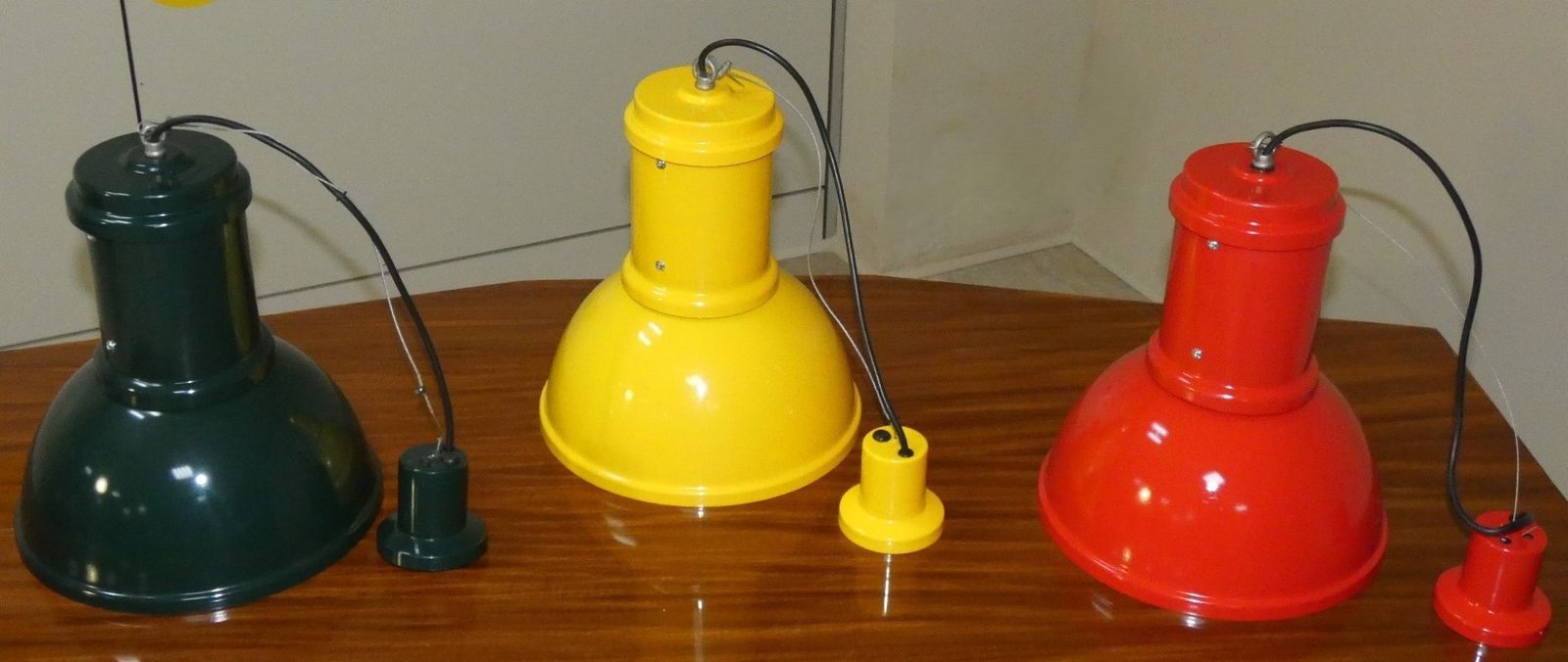 Vintage Painted Metal Pendant Lights From Fontana Arte, 1970s, Set Of 3 photo Lighting