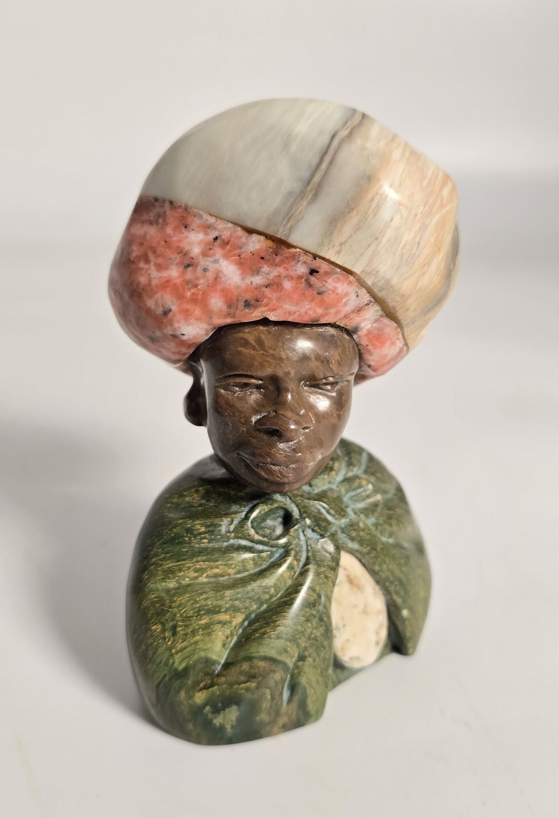 photo vinterior A Set Of Three African Carved Stone Portrait Busts Circa 1930