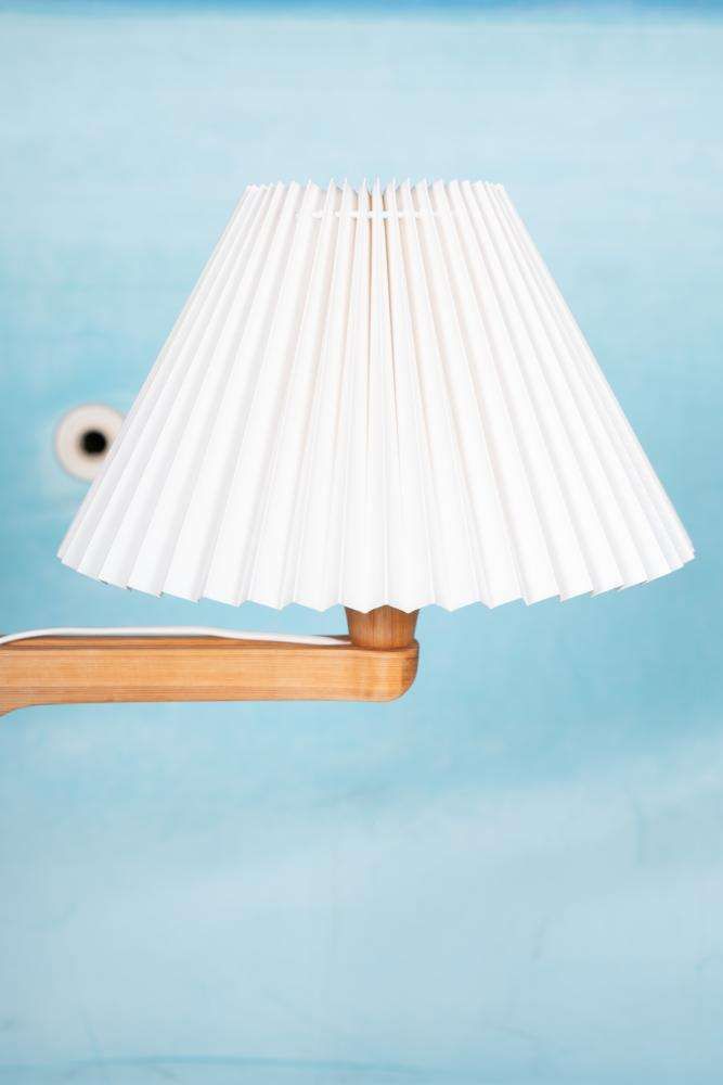 Minimalistische Carl Malmsten Vloerlamp – Grenen Vloerlamp, Zweden photo furniture