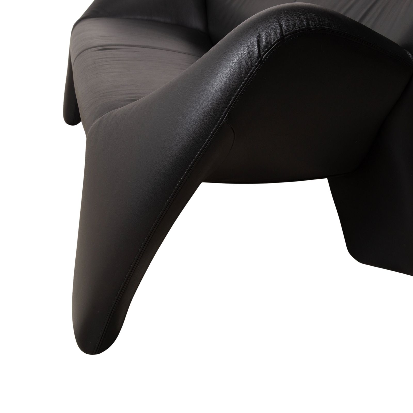 Leolux Echnaton Leather Two Seater Black photo vinterior