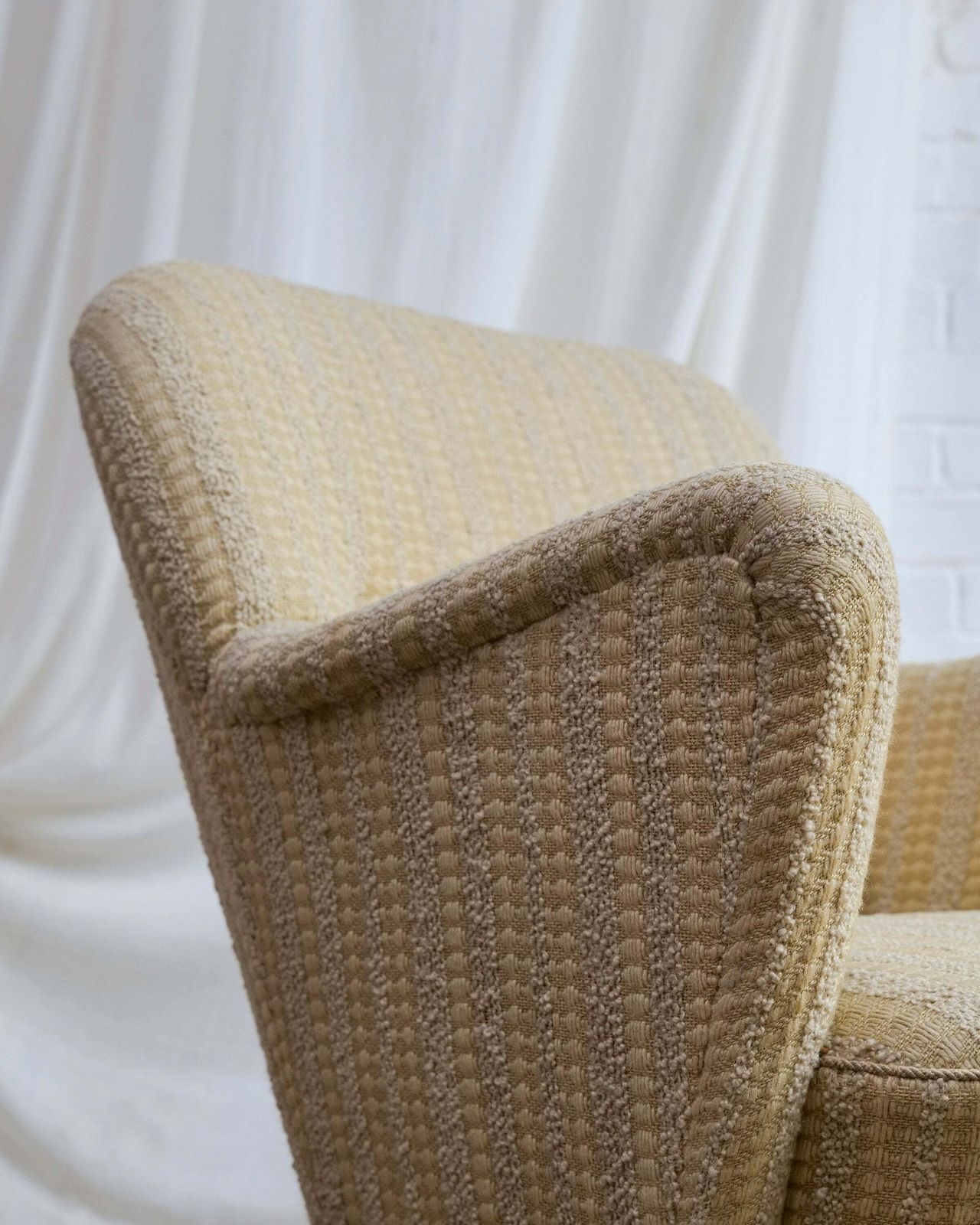 Mid Century Pale Yellow Armchair, Europe Mid 20th Century photo Furniture