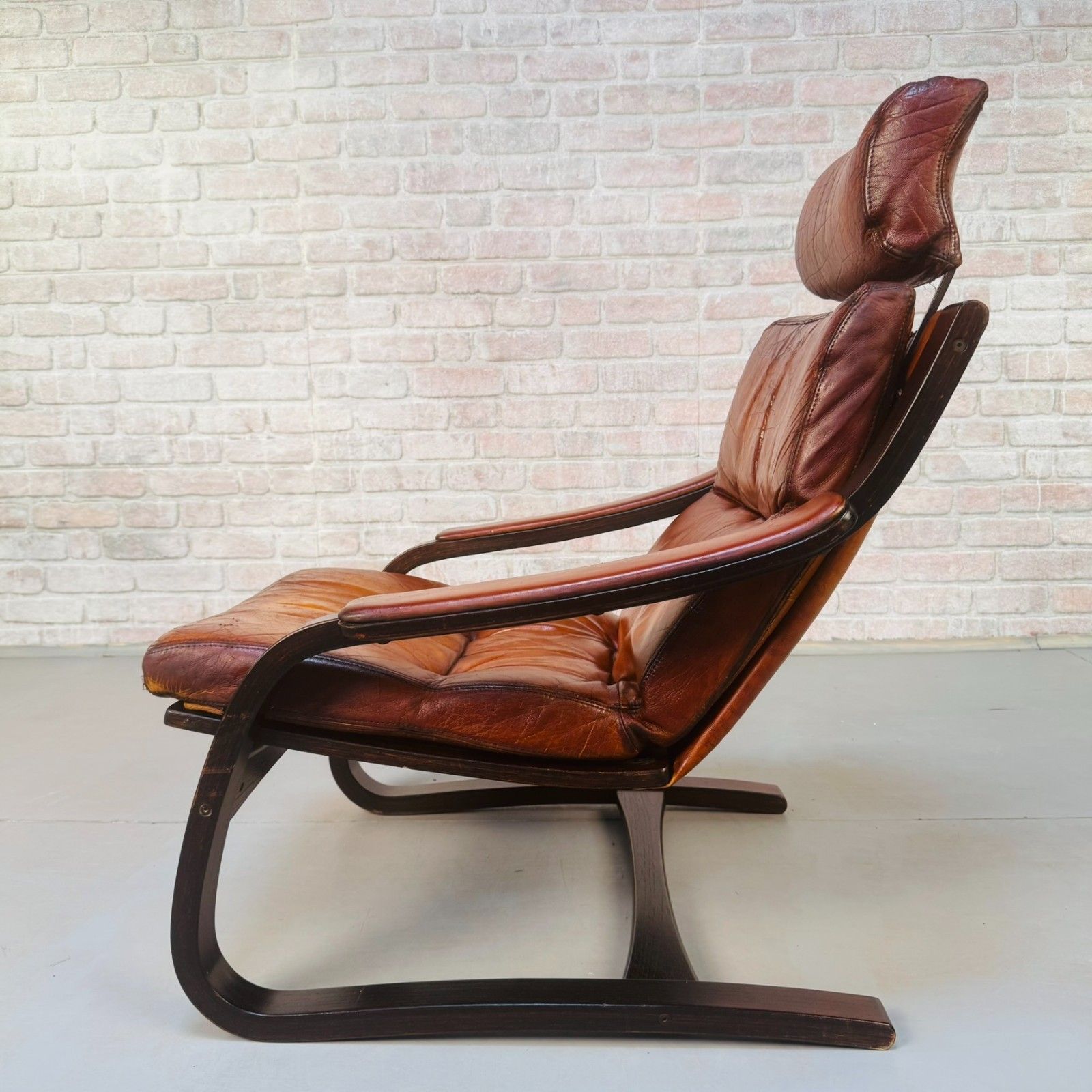 Vintage 1970s Skippers Møbler Danish Bentwood Cantilever Leather Armchair photo vinterior