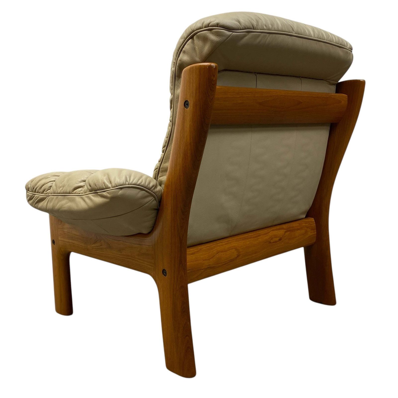 photo buy Ekornes 'Montana' Armchair Ottoman Norwegian