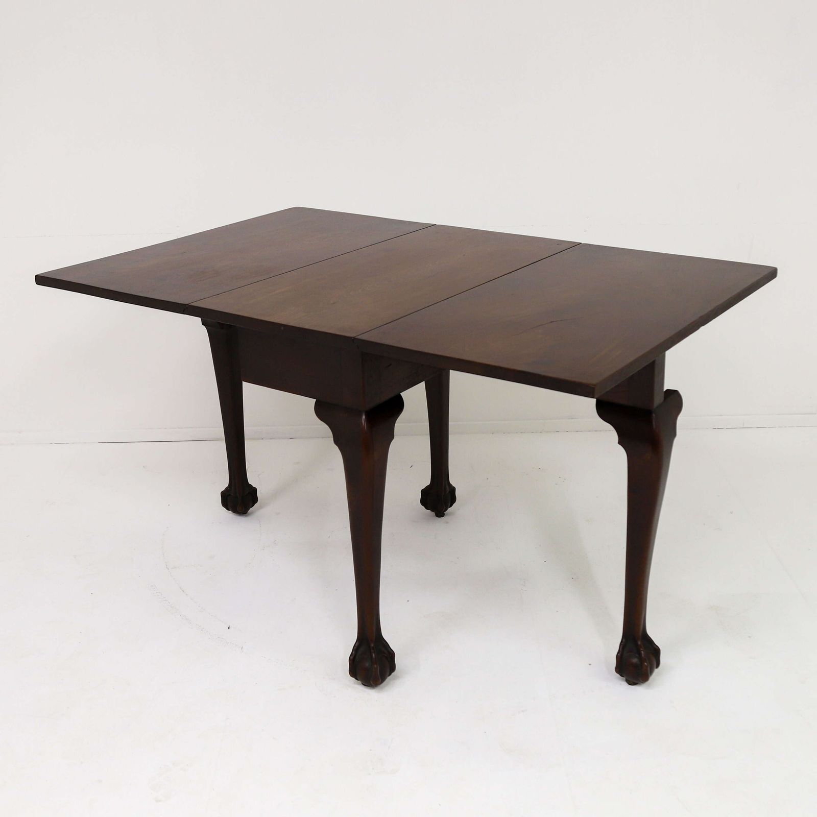 George II Mahogany Drop‑Leaf Dining Table   Cabriole Legs & Claw‑And‑Ball Feet 1727–1760 photo 2350.0