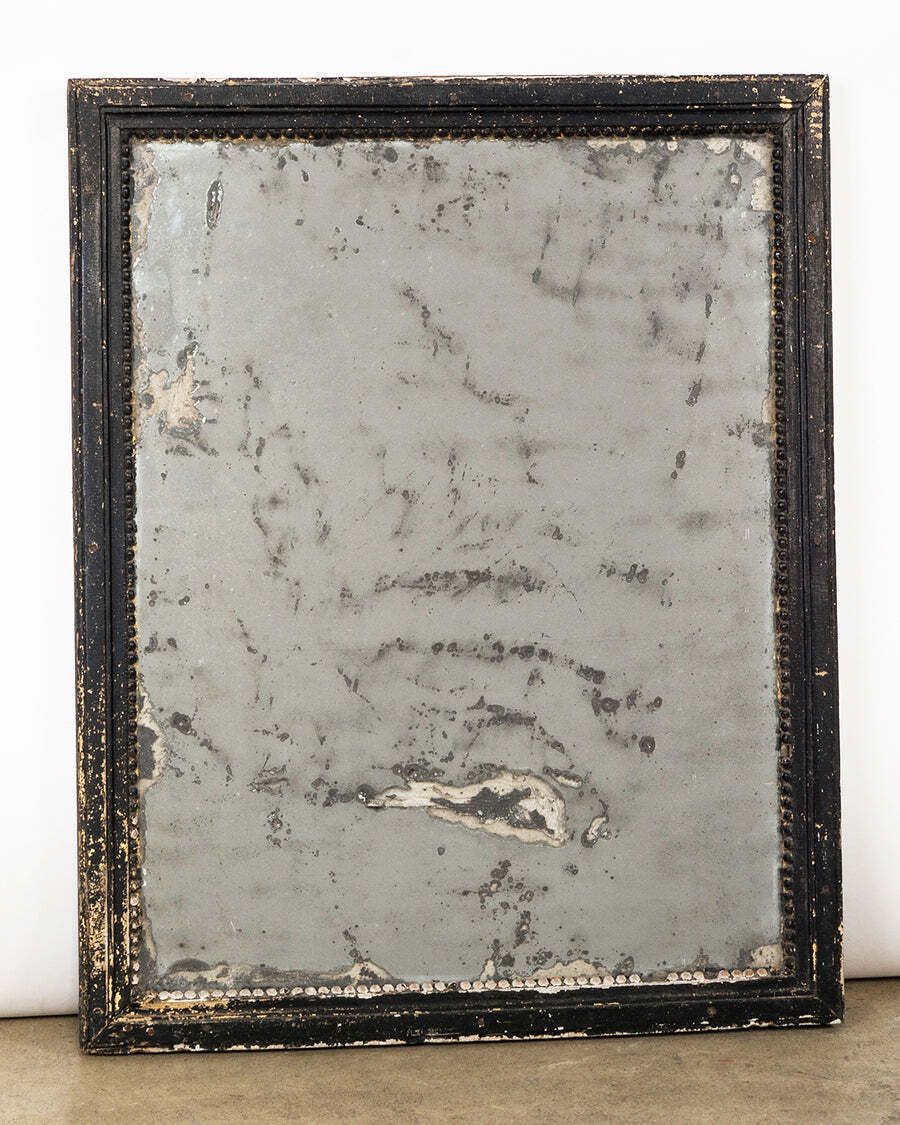 Frans Antiek Spiegel Uit De Late 19e Eeuw Met Zwart Geschilderd Frame photo for sale