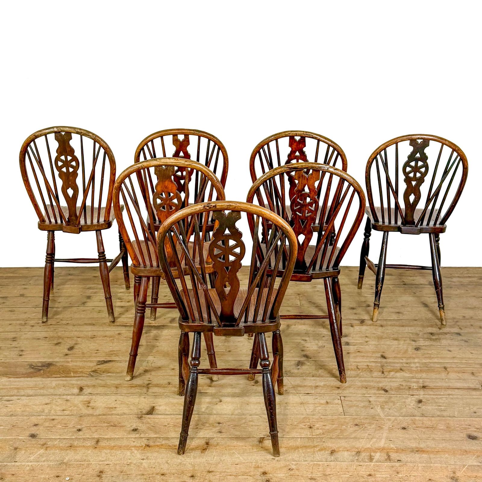 Antique Set Of Seven Wheelback Kitchen Chairs | Kitchen Chairs | Dining Chairs | Oak Antiques | Farmhouse Seating photo vintage
