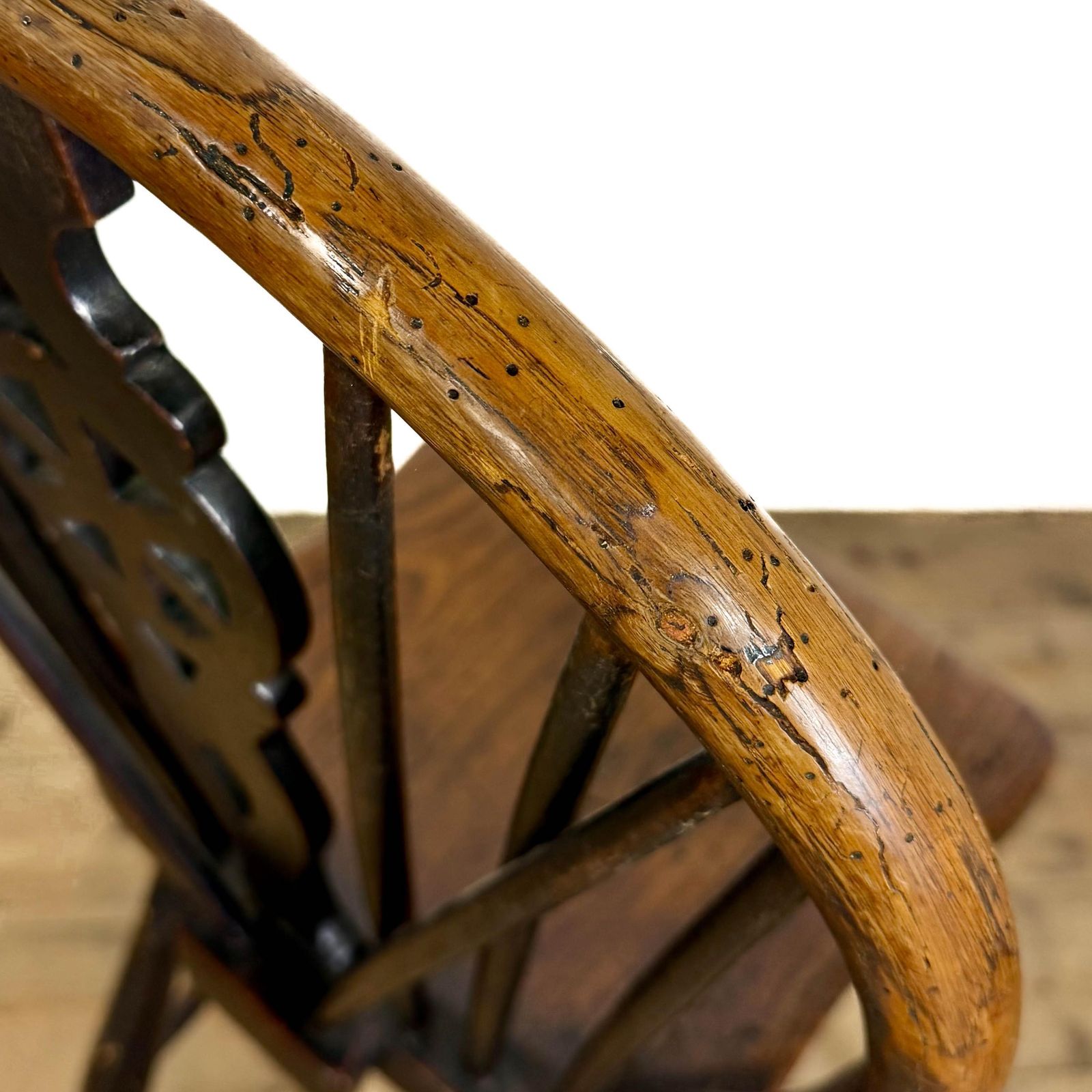 photo vinterior Antique Set Of Seven Wheelback Kitchen Chairs | Kitchen Chairs | Dining Chairs | Oak Antiques | Farmhouse Seating