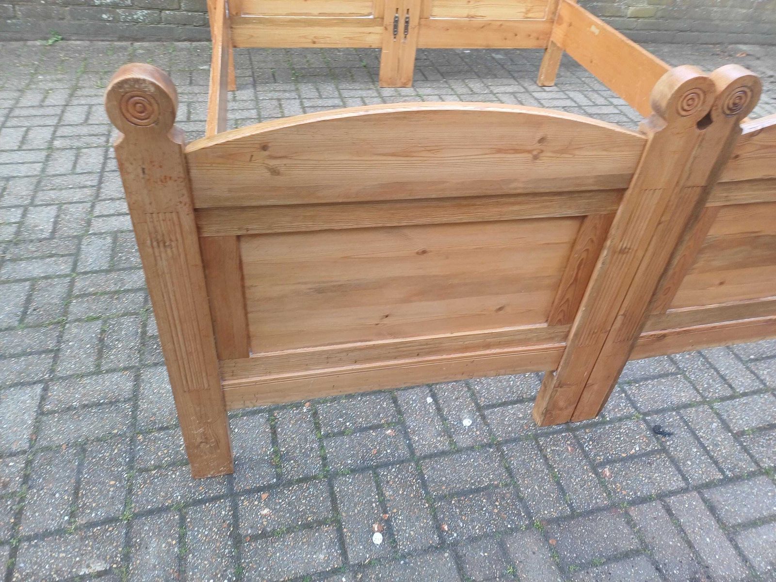 photo furniture Antique French 5 Ft Plus Bed Pine Frame Project Bedstead Double Stripped Wood Ornate Headboard Diy Restoration Project