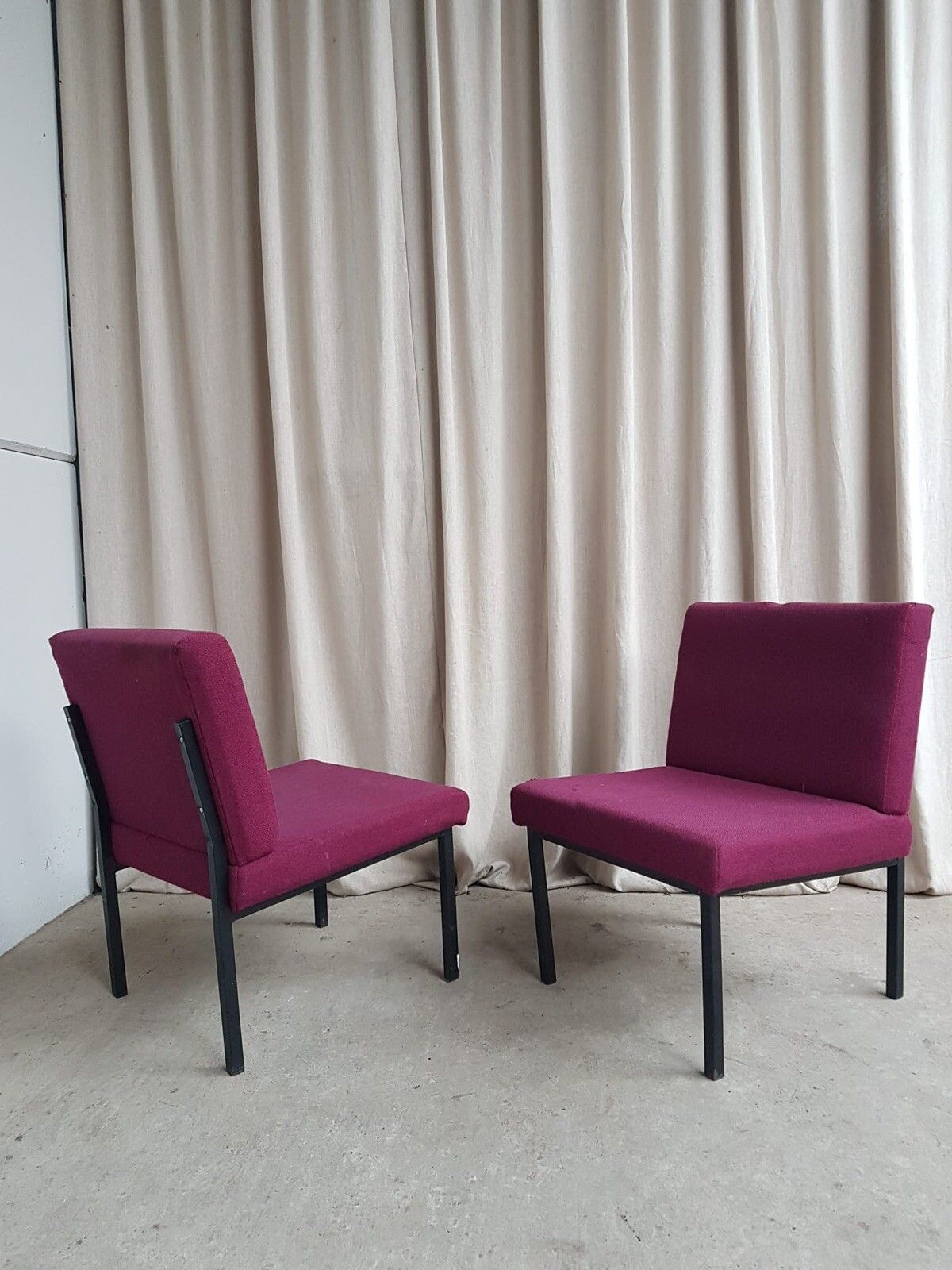 photo vintage Vtg Late Mid Century Pair Set Of 2 Modernist Studio Chairs Scandi Retro R726