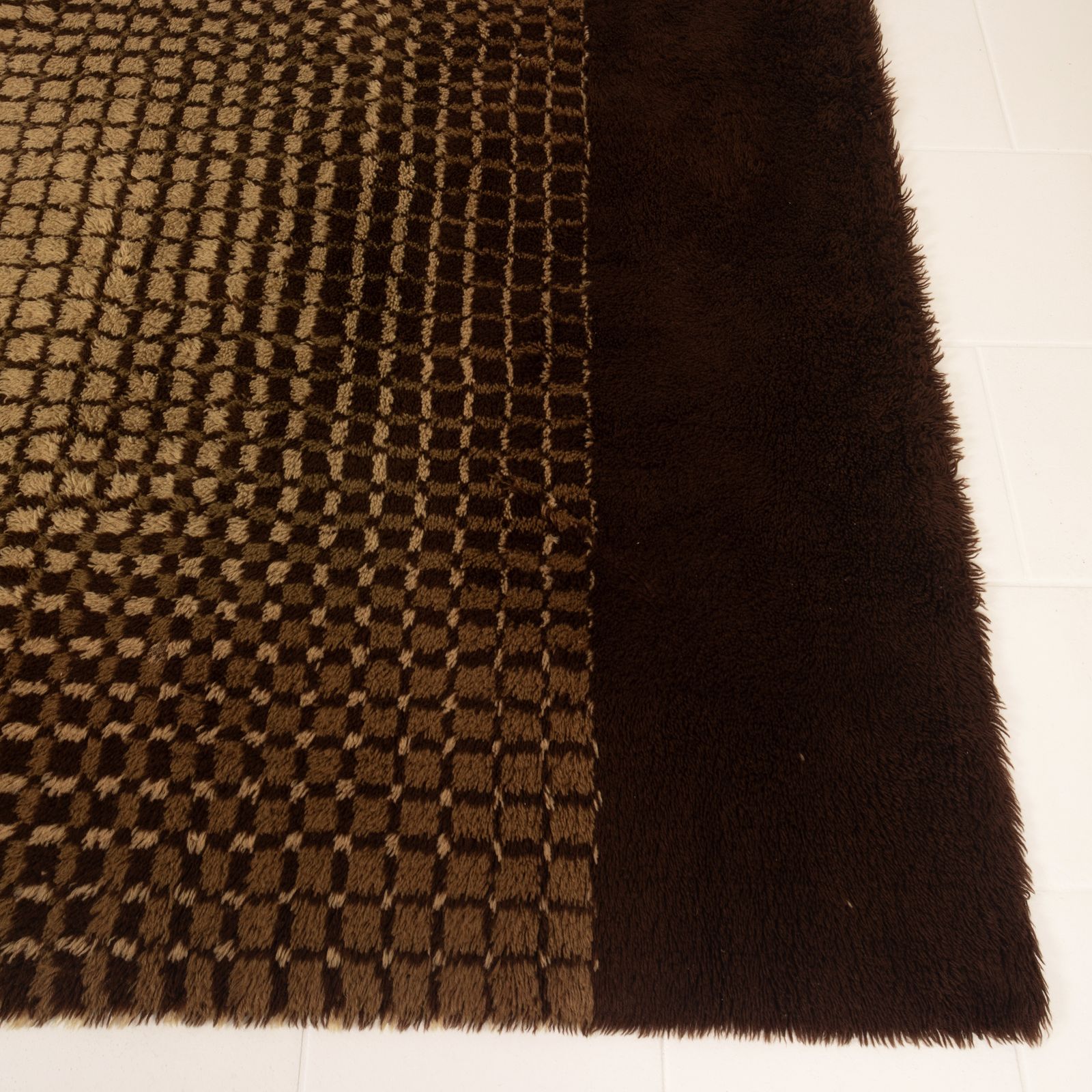 photo furniture Rare Kyoto Rug By Gaetano Pesce For Expansion, 1969
