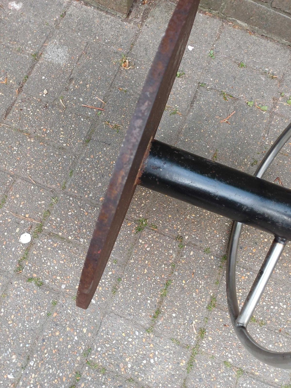 photo vintage Pair Vintage Industrial Bar Stools 1970s 1980s Heavy Iron Swivel Seats Chrome Footrest Exceptional Quality 32 Kg Each