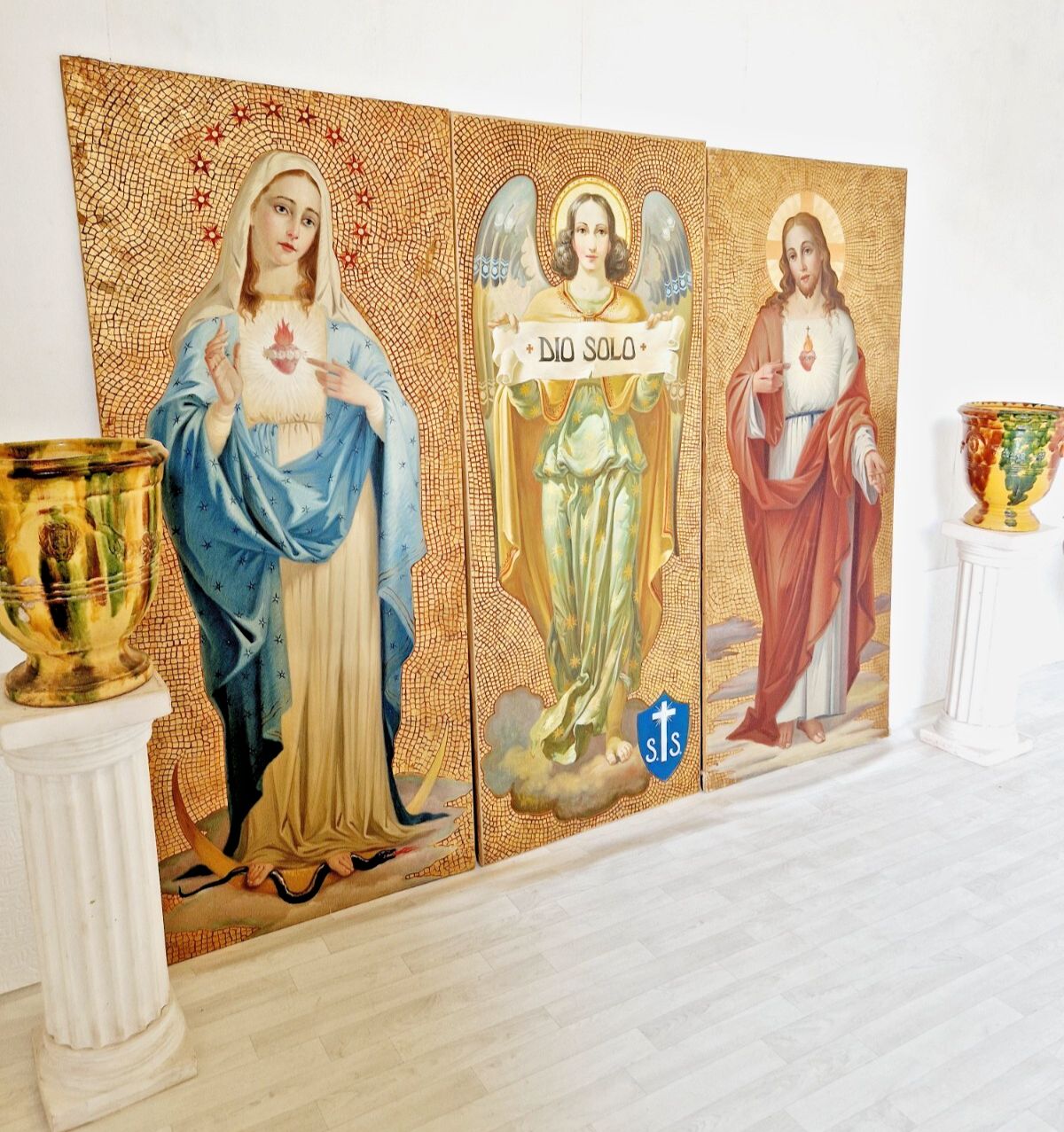 Large Antique Italian Religious Triptych Oil Painting Saints Madonna Christ