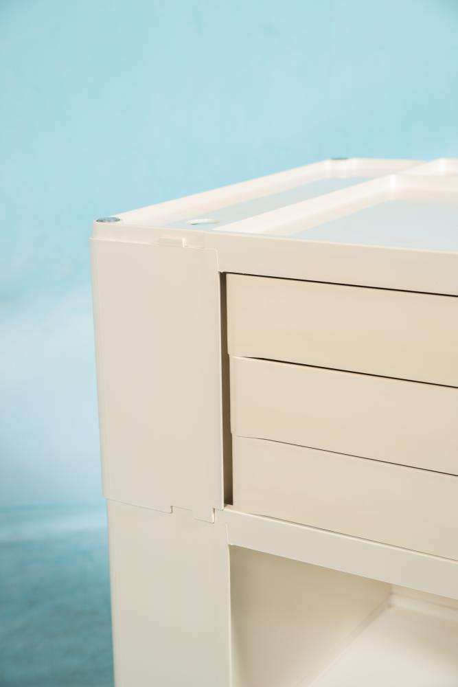 photo furniture Space Age Joe Colombo Storage Tower 70s, Bobi Cart