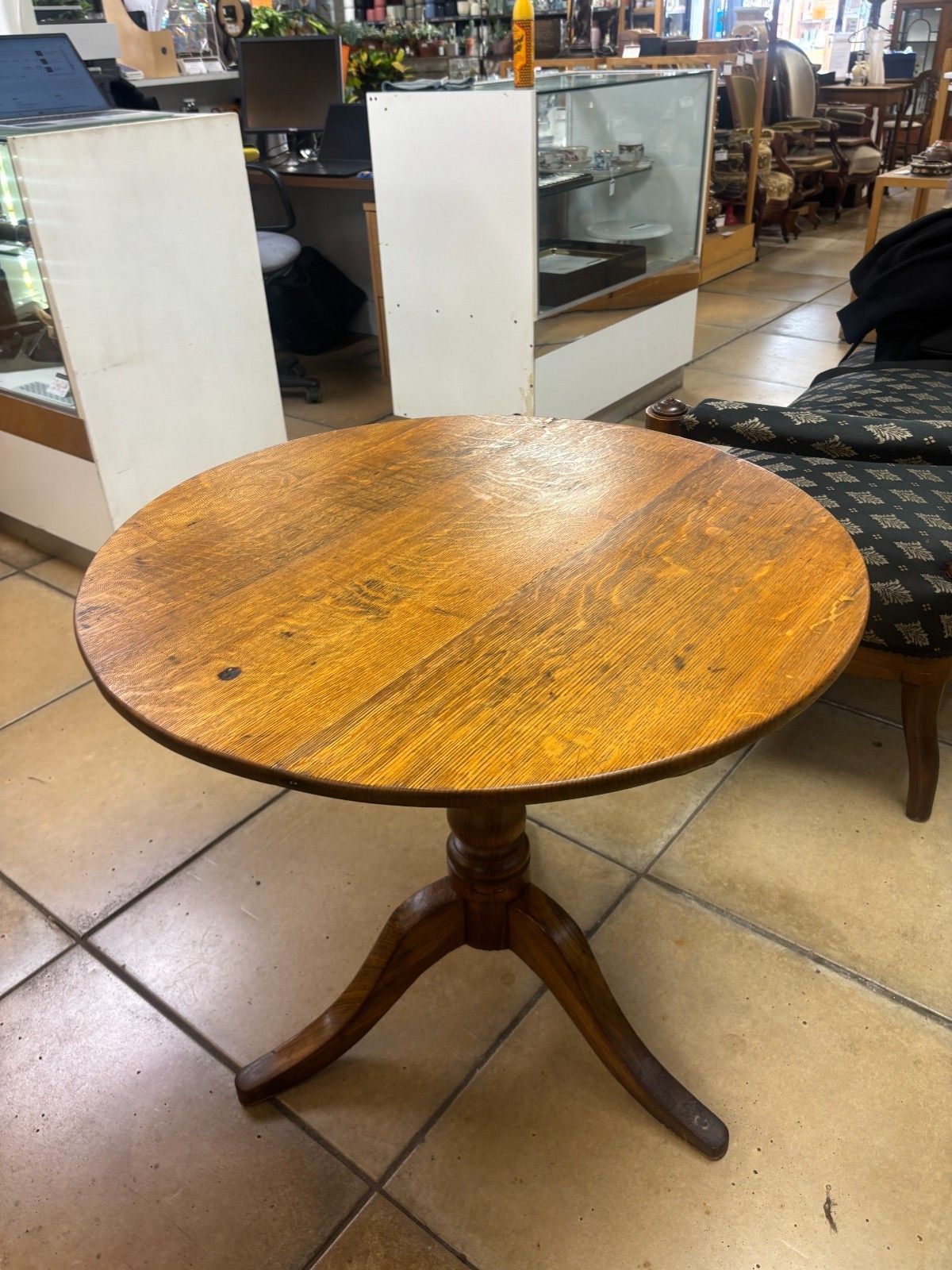 175.0 Antique Georgian Oak Tripod Pedestal Tilt Top Table photo