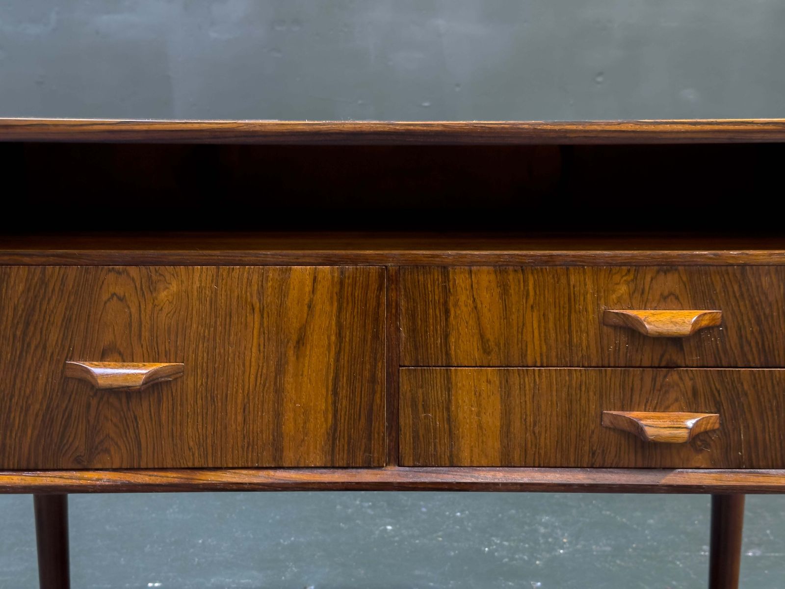 photo vinterior Small Rosewood Chest Of Drawers