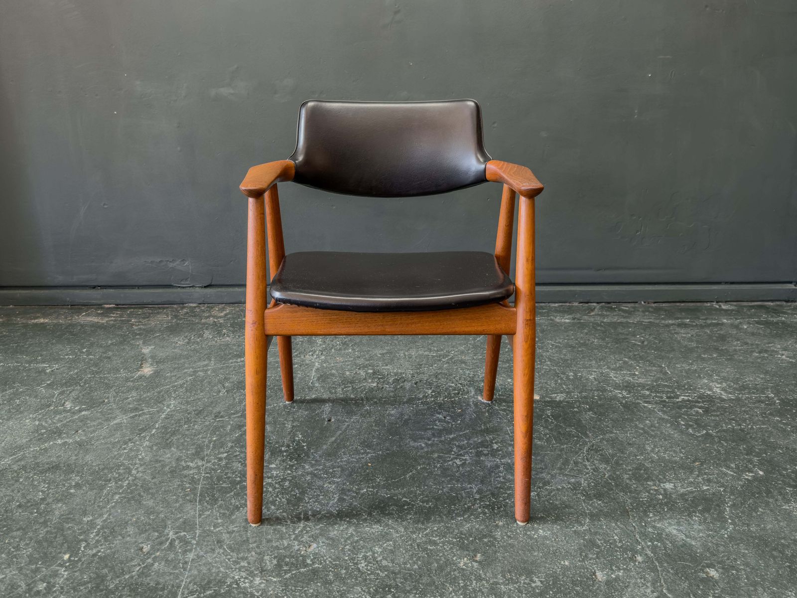 Teak Gm11 Armchair By Svend Aage Eriksen Of Glostrup photo 550.0