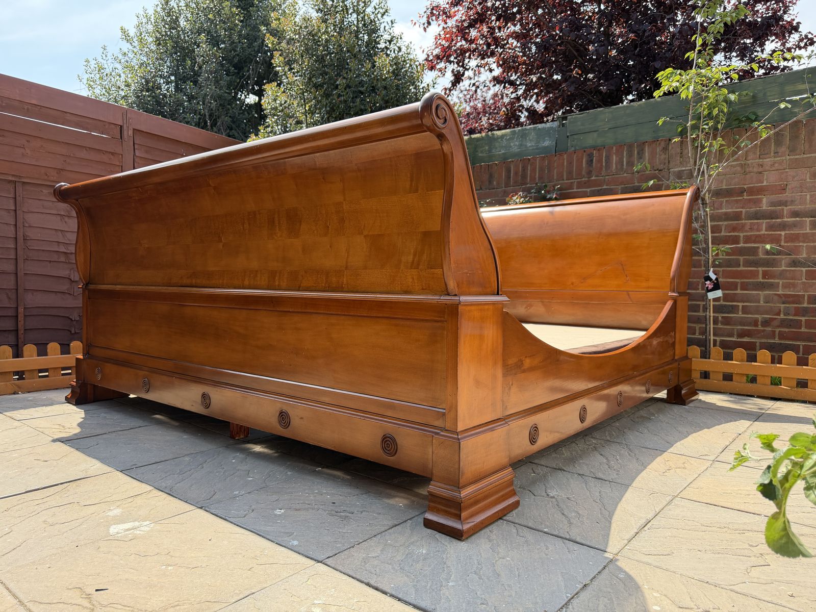 Glorious “And So To Bed” Luxury Chamonix Sleigh Emperor Frame   Great Condition – Rrp £7.5k photo vinterior
