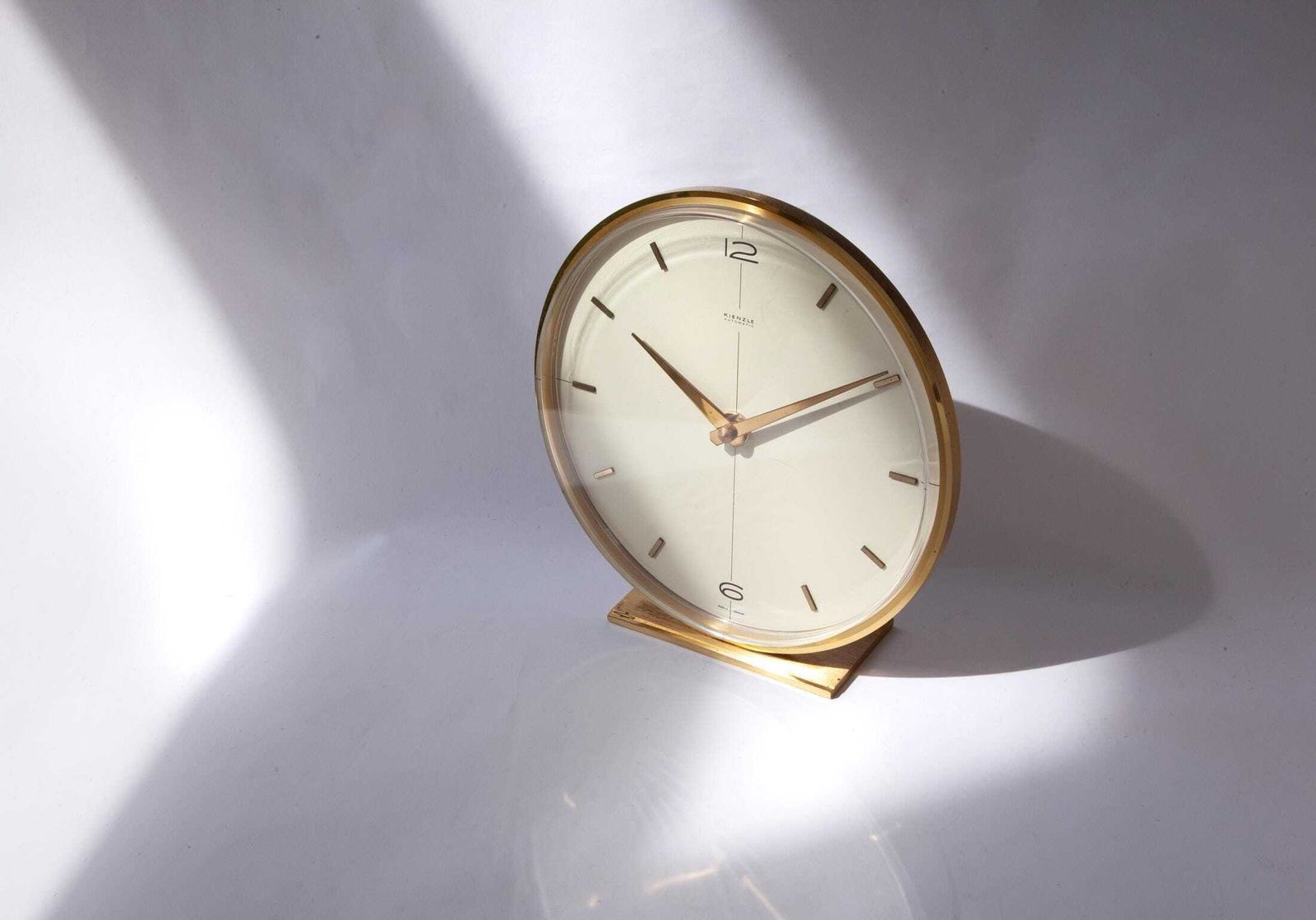 240.0 Kienzle bureauklok jaren 1960 – Mid-Century Modern – Messing – Duitsland – Junghans photo