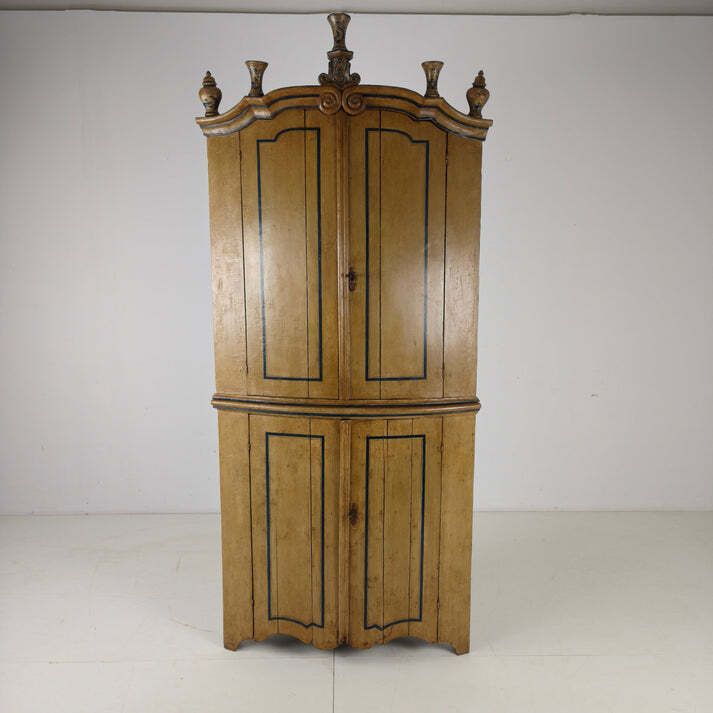 18th Century Dutch Witwerk Cabinet With Original Key And Faux Delft Decoration photo 5617.0