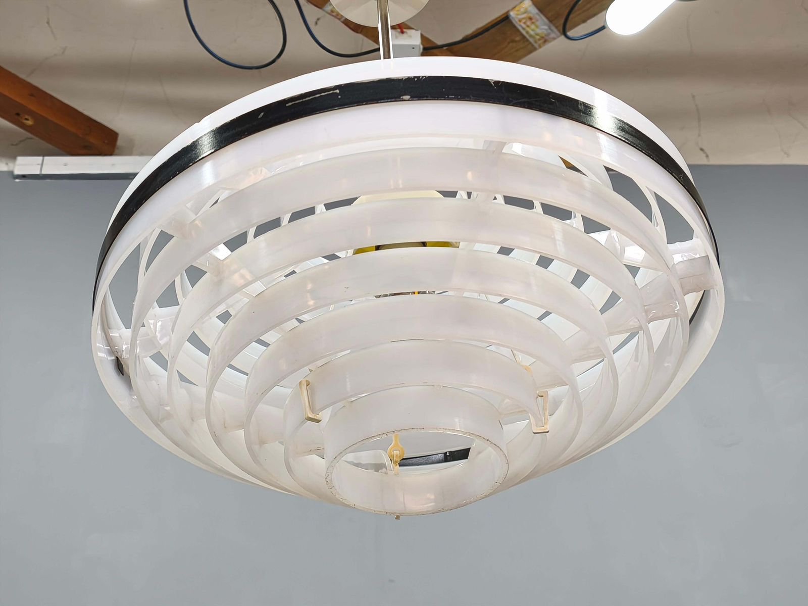 Tsjechoslowaakse Space Age ufo-hanglamp, jaren 1960 photo vintage