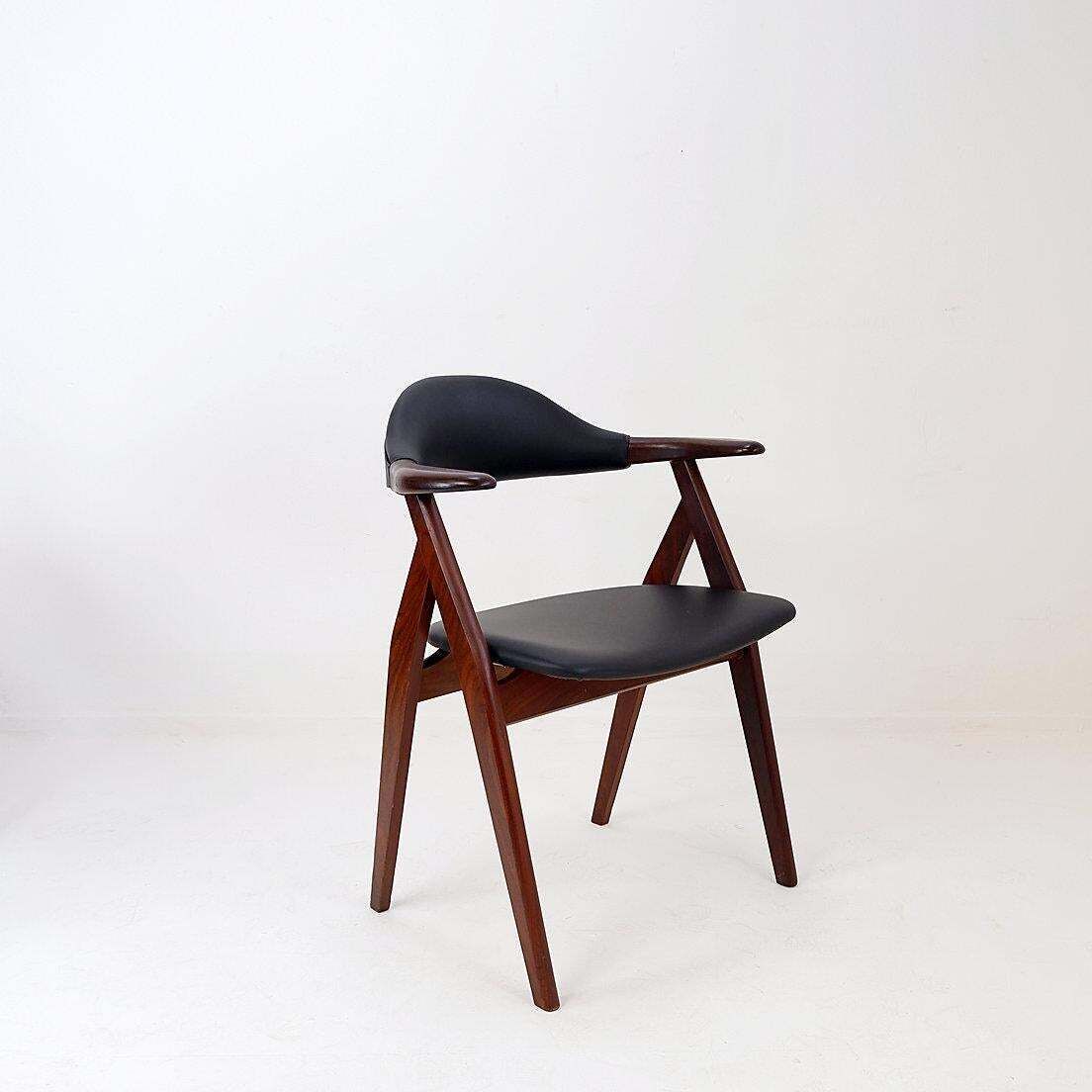 photo furniture "Cow Horn" Chairs By Tijsseling Meubelfabriek, Netherlands 1960   Set Of 4