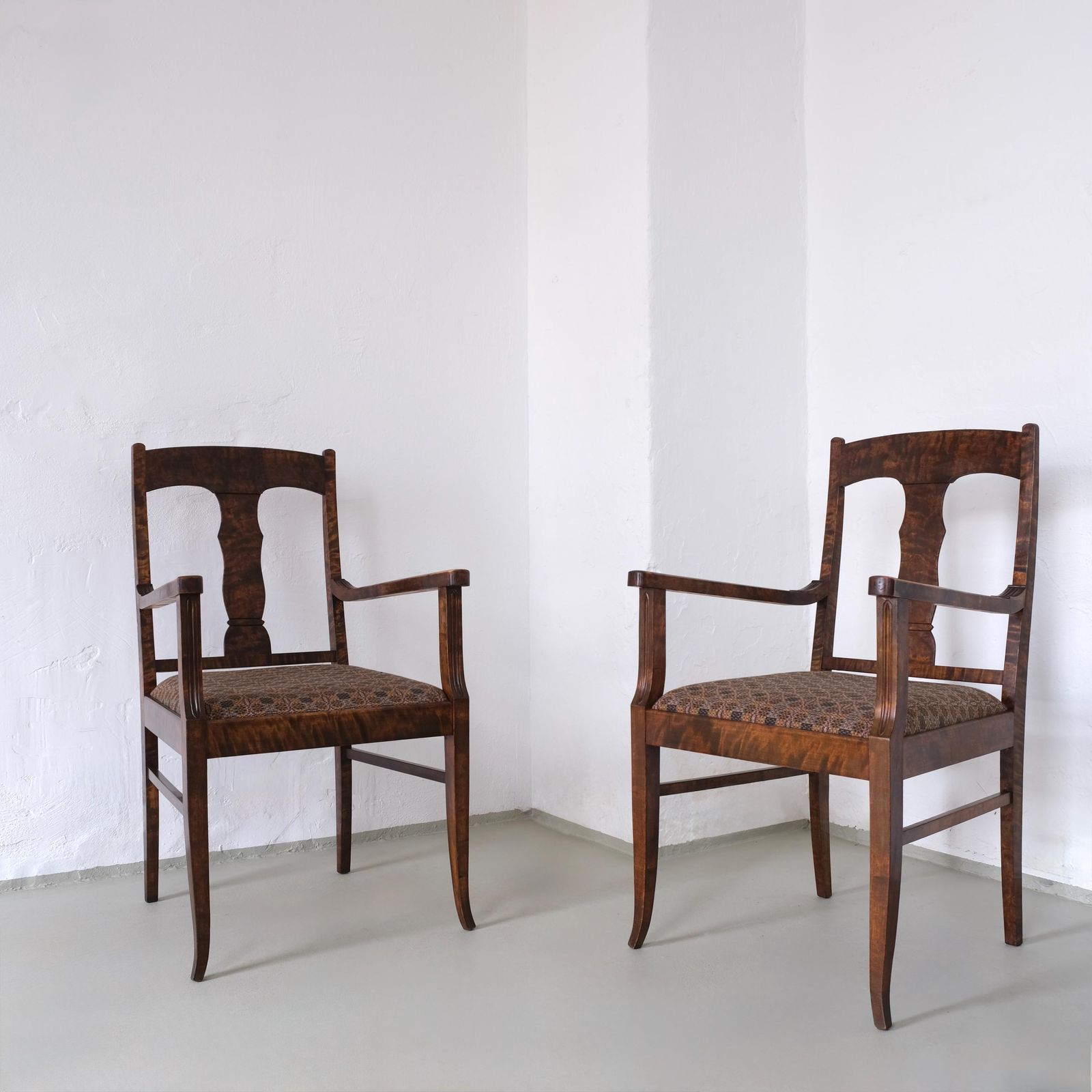 Biedermeier Satijnberk Fauteuils | Zweden | Set van 2