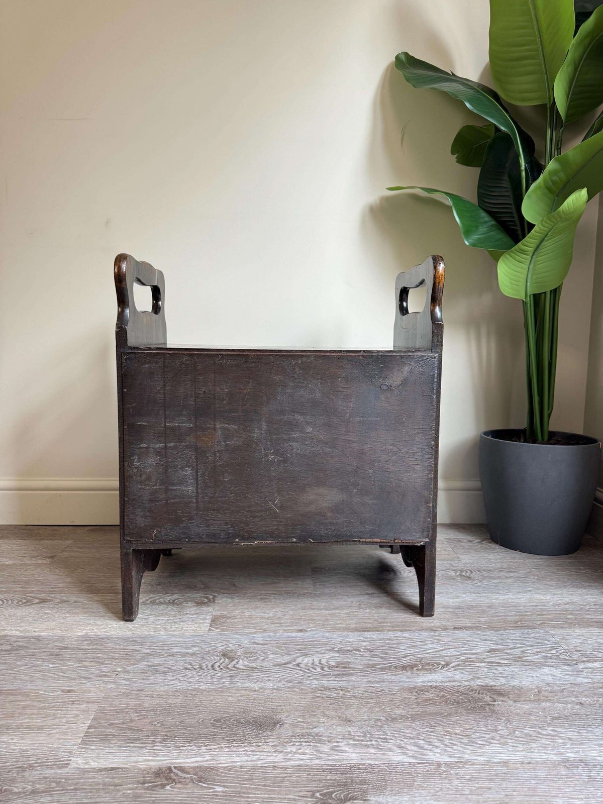 photo furniture Vintage Wooden Piano Dressing Stool Dark Wood With Arms Drawers Storage