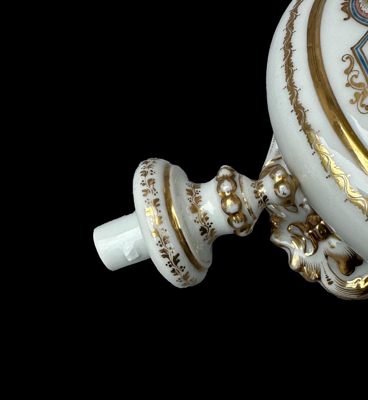Home Decor Antique 19th C. French Paris Porcelain Coffee Pot   Hand Painted & Gilt Gold   Museum Quality Condition photo
