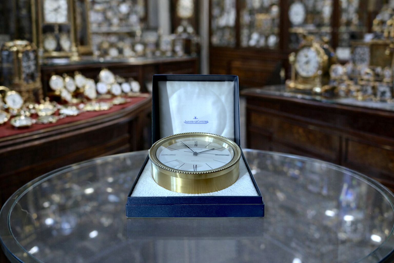 Jaeger Lecoultre / Swiss Made 1955 / Portescap Ref. 5004 photo furniture