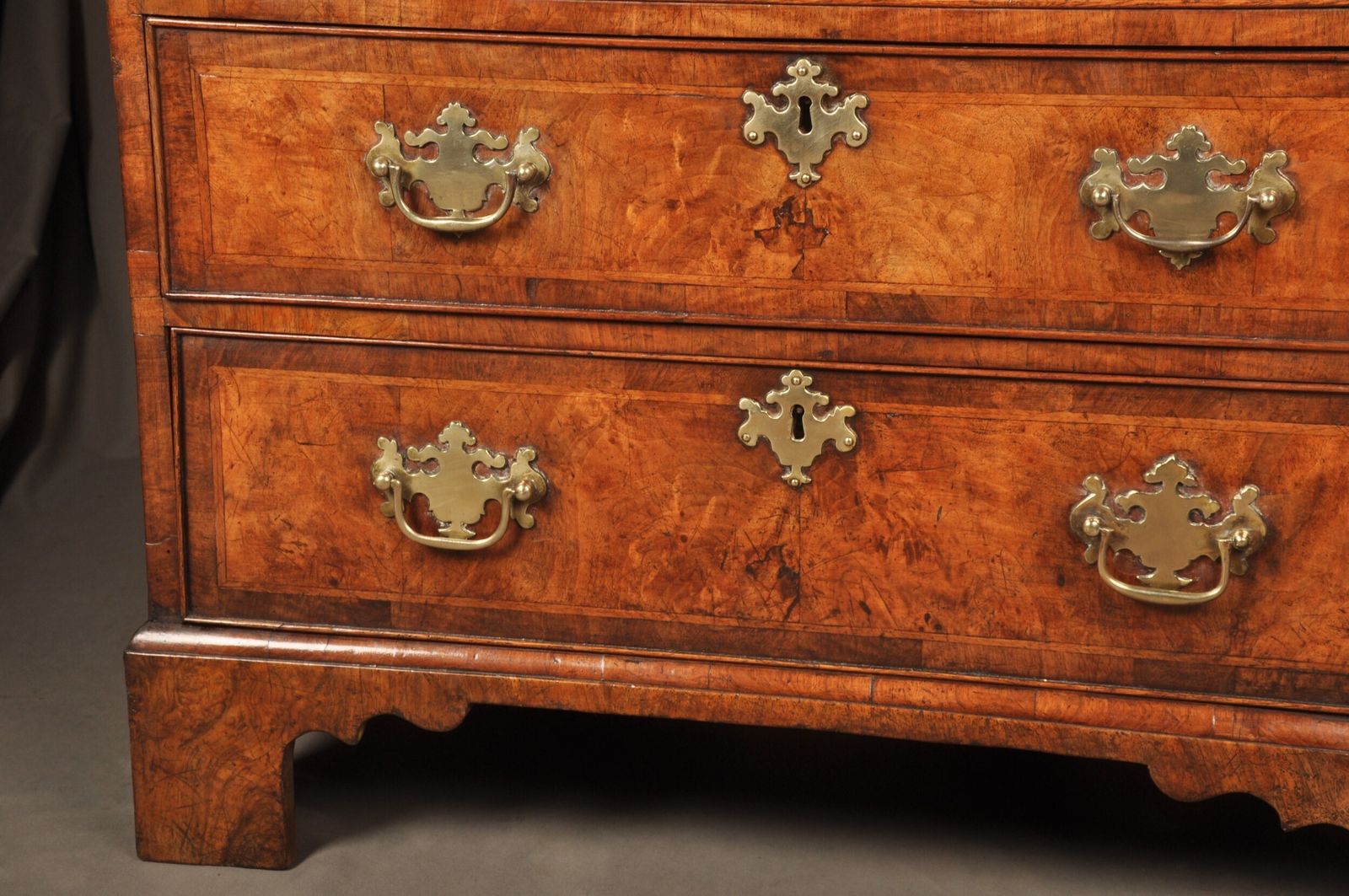 A Fine Early George II Walnut Chest Of Drawers Of Small Proportions photo buy