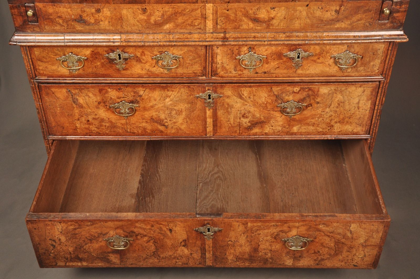 Rare Queen Anne Burr Walnut Bureau photo 2600.0