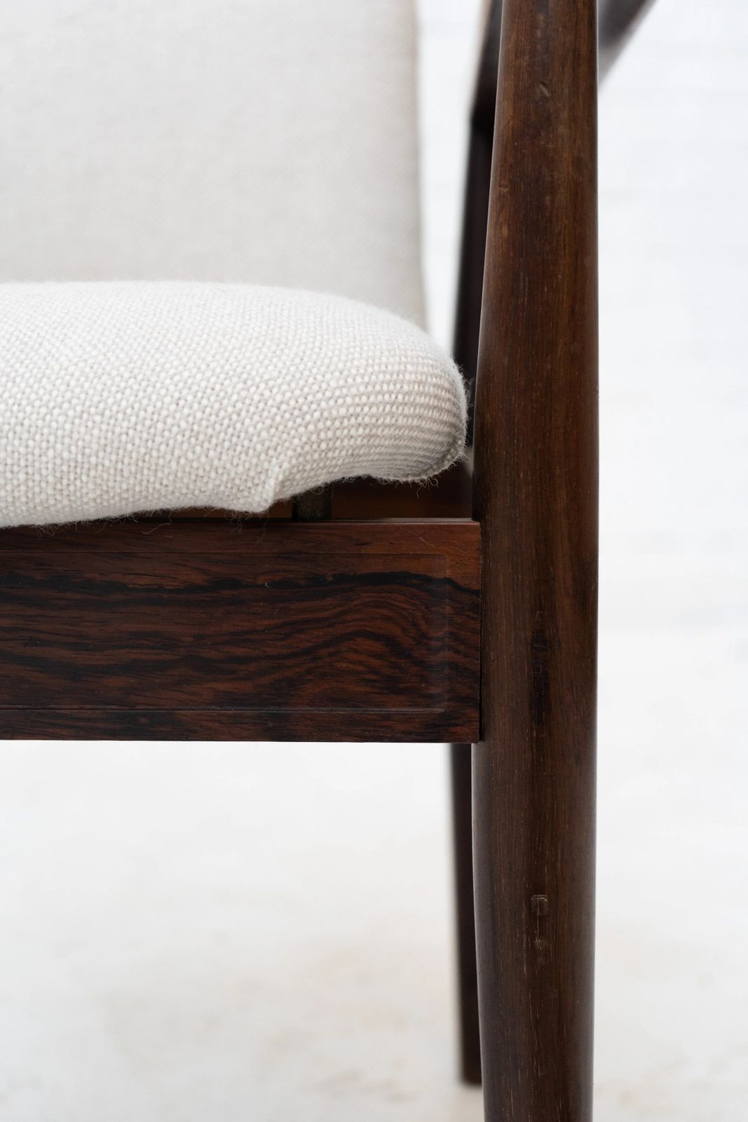 photo furniture Finn Juhl Diplomat Chair In Rosewood For France & Son